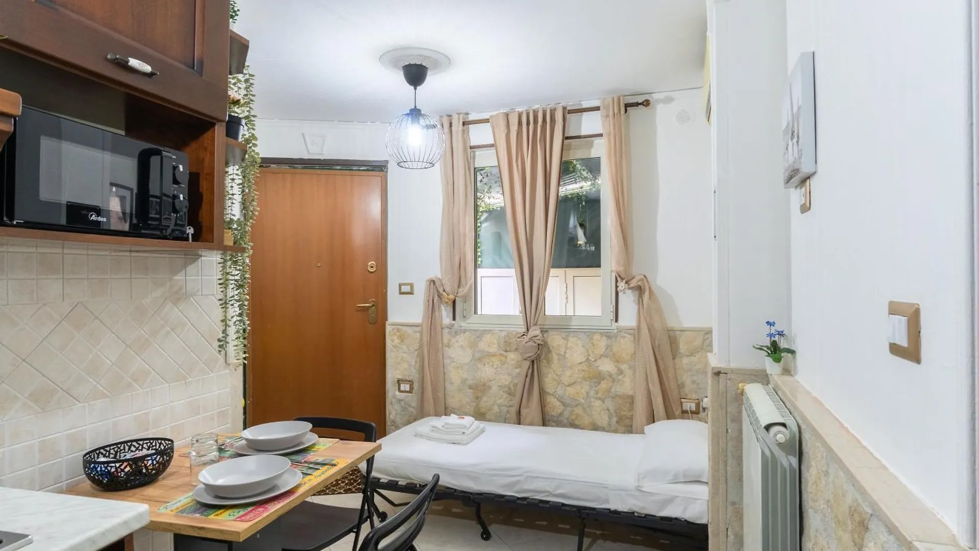 Apartment Spaccanapoli, B&B, Terrazza, Doccia Idromassaggio