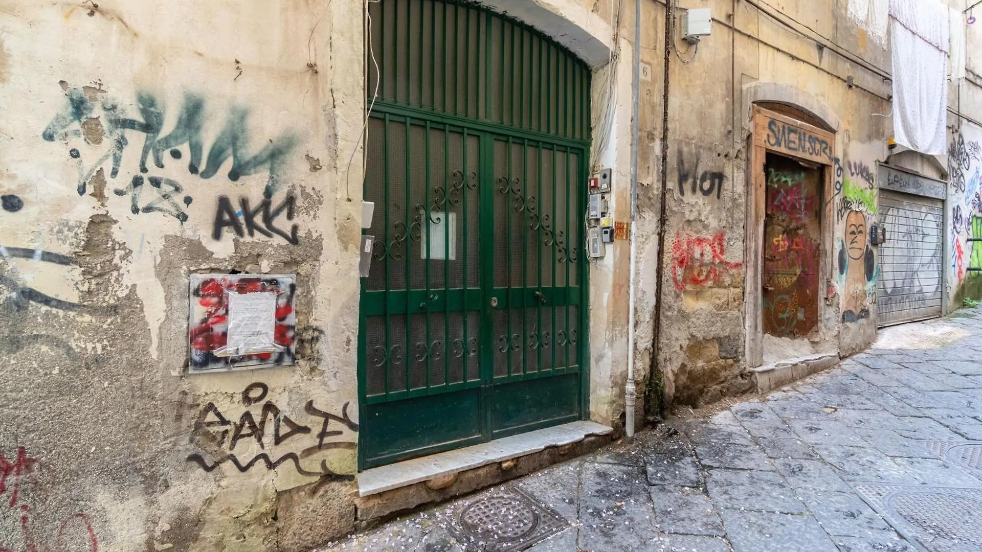 Spaccanapoli, B&B, Terrazza, Doccia Idromassaggio Italy