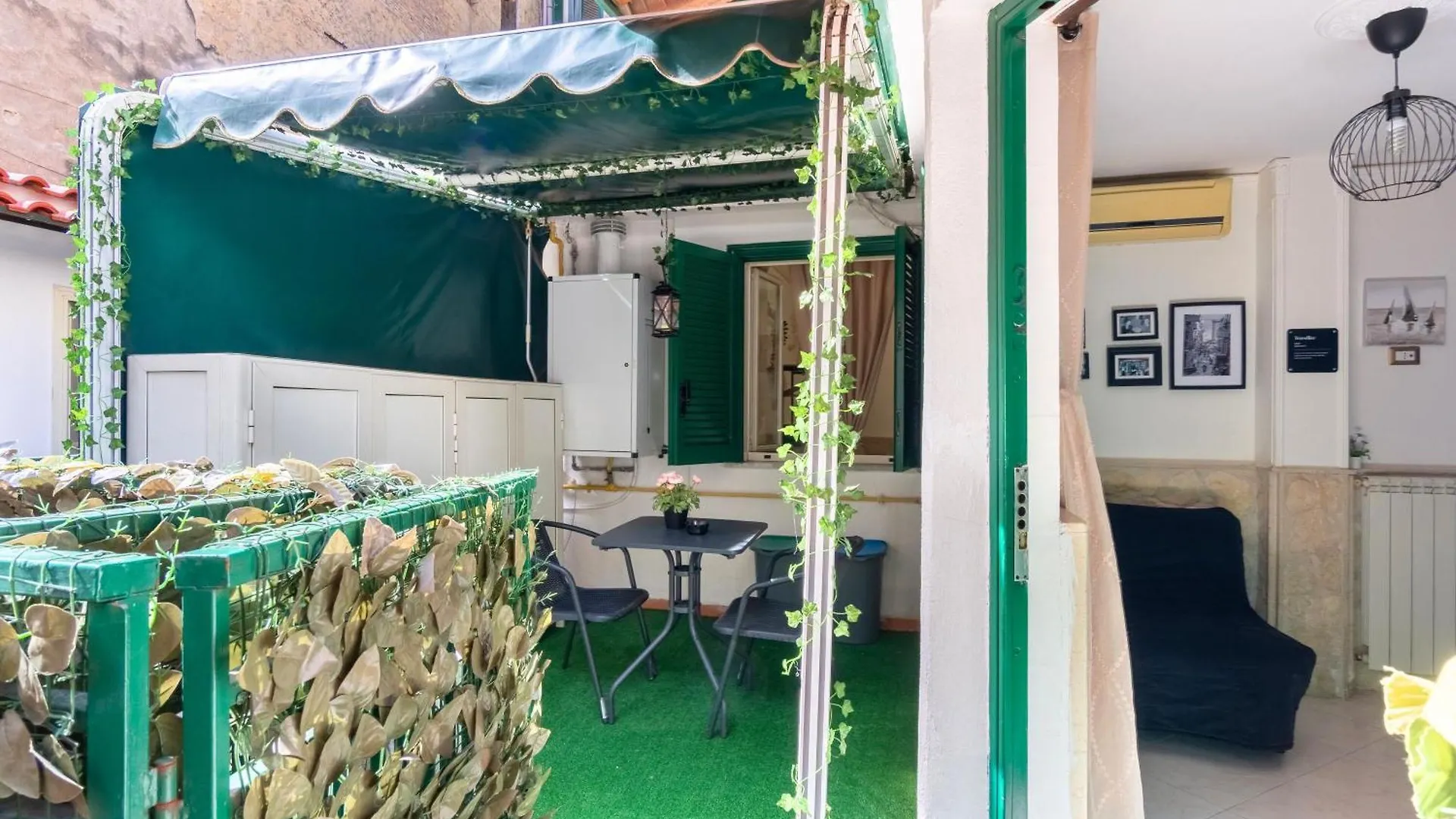 Spaccanapoli, B&B, Terrazza, Doccia Idromassaggio 0*, Naples